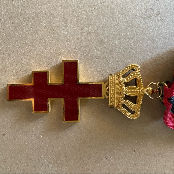 Knights of St. John of Jerusalem Medal & ribbon - Picture 2 of 4